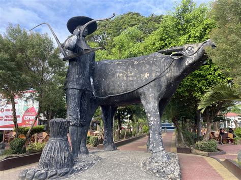 The Unlikely Friendship of a Man and a Giant Carabao: Exploring Filipino Folklore Through Tales of Connection and Compassion